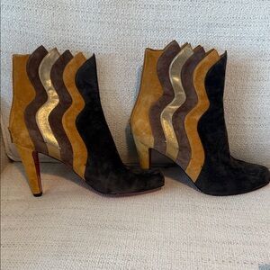 Christian Louboutin Wavy 85 Veau Velours Ankle Boots Very gently worn with box